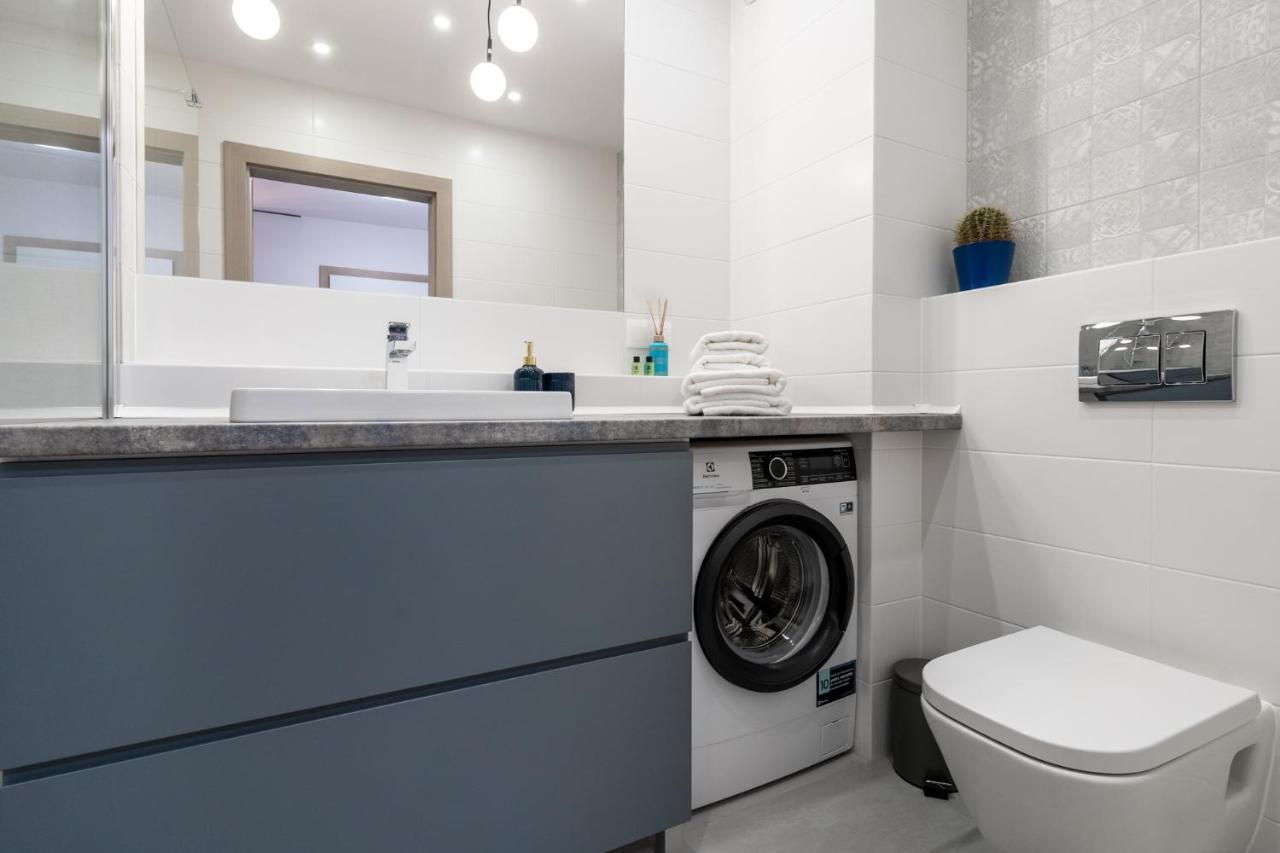 Lotte Apartment - Parking Podziemny, Osiedle Strzezone Gliwice Eksteriør billede